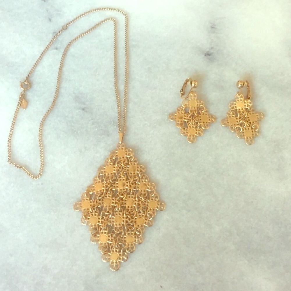 Sarah Coventry vintage jewelry set